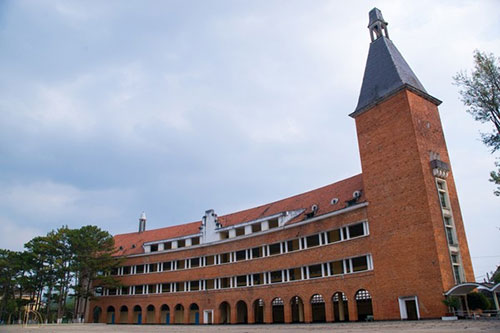 Lycée Yersin - Trường Cao đẳng Sư phạm Đà Lạt
