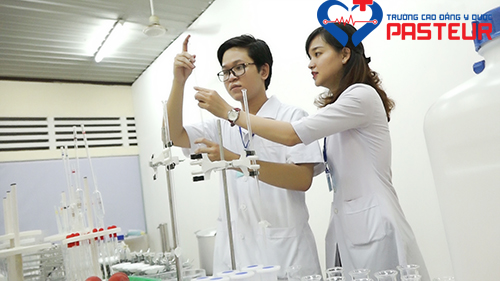 Đào tạo nguồn nhân lực Y Dược cho ngành Y tế Việt Nam