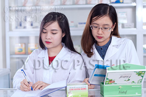 Trường Cao đẳng Y Dược Pasteur đào tạo Dược sĩ bán thuốc chuyên nghiệp
