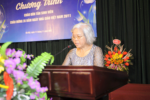 Tiến sĩ Y khoa Nông Thị Tiến phát biểu tại buổi lễ kỷ niệm